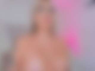 Live cam show with CleoJhonson - Spank Blonde Hair on Camsoda