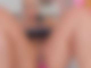 Live cam show with CleoJhonson - Big Tits Latina on Mixed Magazine Live | colombia