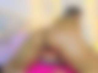 Live cam show with Vaiolett Coleman - Nipple Piercings on Gym Cam Girls
