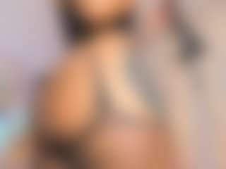 Live cam show with Vaiolett Coleman - Kink on Camming Site