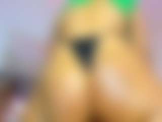 Live cam show with Vaiolett Coleman - Sexwebcam Big Tits on Camsoda