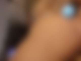 Live cam show with Vaiolett Coleman - Italian Young Adult on Camversity | colombia