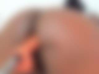 Live cam show with Whitney wells - Shaved on SpankPalCams