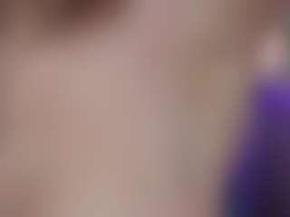 Live cam show with Isabella Spring - Shaved on mypornchat.com