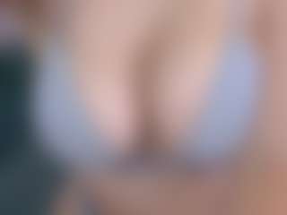 Isabella Spring's Live Sex Cam Show