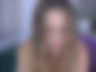 Live cam show with Isabella Spring - Oil on SpankPalCams