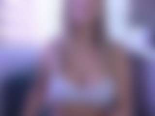 Live cam show with Isabella Spring - Blonde Hair on Milfs Live