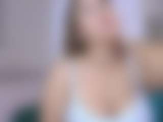 Live cam show with Isabella Spring - Shaved on TeamSkeetLive