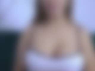 Isabella Spring's Live Sex Cam Show