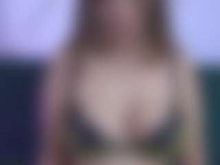 Isabella Spring's Live Sex Cam Show