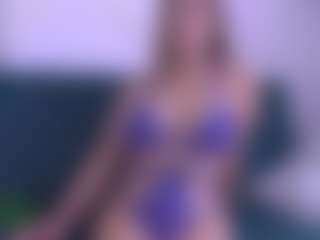 Live cam show with Isabella Spring - Spank on fapnchat