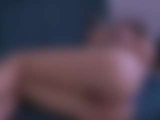 Live cam show with Isabella Spring - Fingering on Mixed Magazine Live