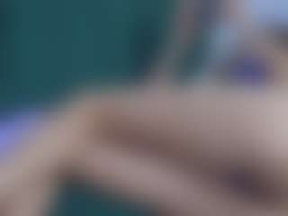 Live cam show with Isabella Spring - Shaved on StripNow