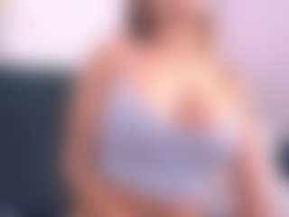 Isabella Spring's Live Sex Cam Show