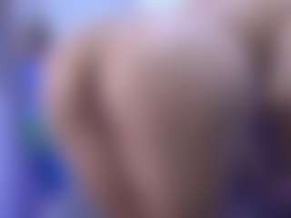 Isabella Spring's Live Sex Cam Show