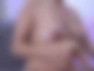 Isabella Spring's Live Sex Cam Show