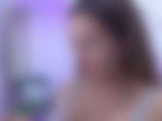 Live cam show with Isabella Spring - Striptease on dropp.cam