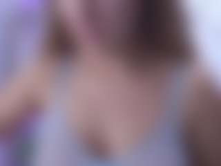 Live cam show with Isabella Spring - Double Penetration on boobsie.com
