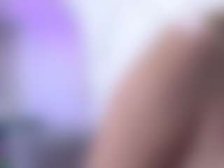 Live cam show with Isabella Spring - Oil on Camsoda