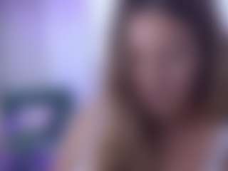 Live cam show with Isabella Spring - Young Adult on Camsoda