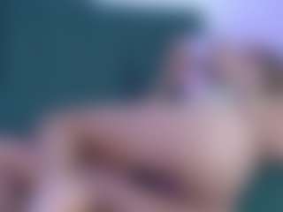 Live cam show with Isabella Spring - Deepthroat on CamClone