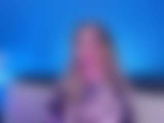 Live cam show with Bella Marie - Petite on eurowanks.com