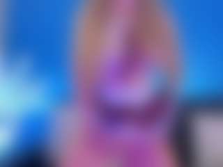Live cam show with Bella Marie - Petite on Milf Play