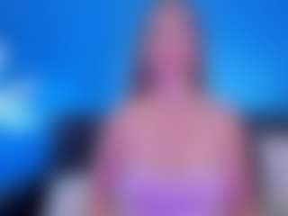 Live cam show with Bella Marie - Blonde Hair on 1on1-livenow
