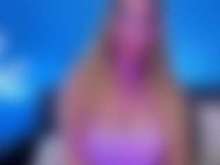 Live cam show with Bella Marie - Blonde Hair on Camsoda