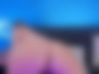 Live cam show with Bella Marie - MILF on Milfs Live