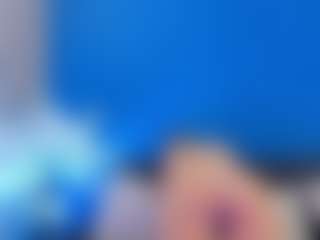 Live cam show with Bella Marie - Bedroom on CamClone