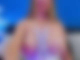 Live cam show with Bella Marie - Shaved Pussy on sexylive.show