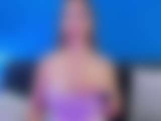 Live cam show with Bella Marie - Living Room on Camiplay Live