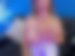 Live cam show with Bella Marie - Thong on Soda Cam