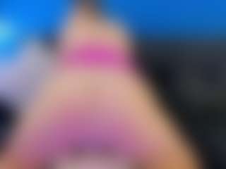 Bella Marie MILF webcam performer live streaming