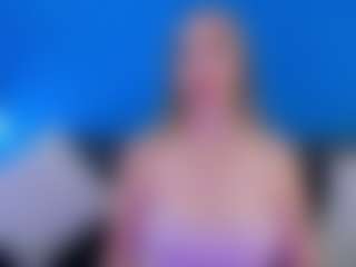 Live cam show with Bella Marie - Striptease MILF on Camsoda