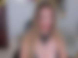 Live cam show with Bella Marie - Living Room on EXY