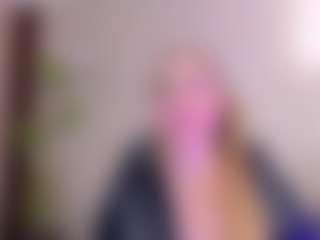 Live cam show with Bella Marie - Blonde Hair on Camsoda