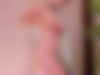 Live cam show with Bella Marie - Skinny on Camsoda