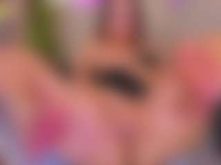 Live cam show with Bella Marie - Fingering MILF on CamwithHer