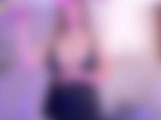 Bella Marie MILF webcam performer live streaming