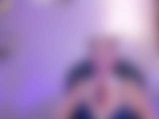 Live cam show with Bella Marie - Striptease on SxyPornLive