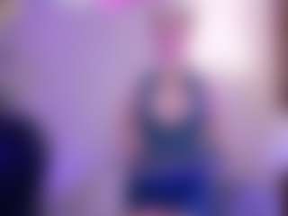 Live cam show with Bella Marie - Lovense Petite on Camsoda