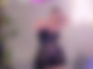 Live cam show with Bella Marie - Blonde Hair Amateur on SpunkLive