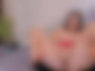 Live cam show with Bella Marie - Middle Aged on Camsoda
