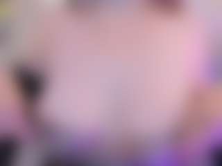Live cam show with Bella Marie - Blonde Hair Petite on AdultVida.com
