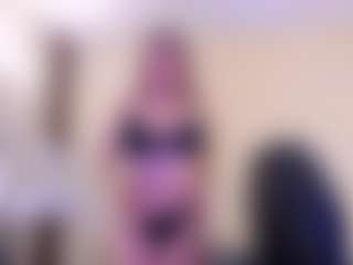 Live cam show with Bella Marie - Blonde Hair Curvy on Camsoda