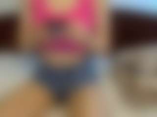 Live cam show with yourbaby85567 - Small Tits on Gym Cam Girls
