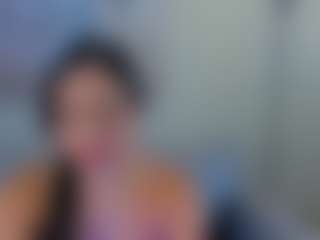 Live cam show with brennawalker - Living Room on Camsoda