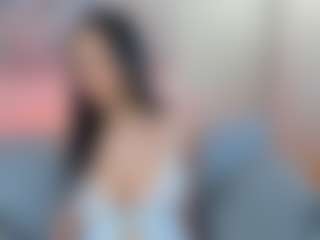 Live cam show with brennawalker - Living Room on live.xheat.ai